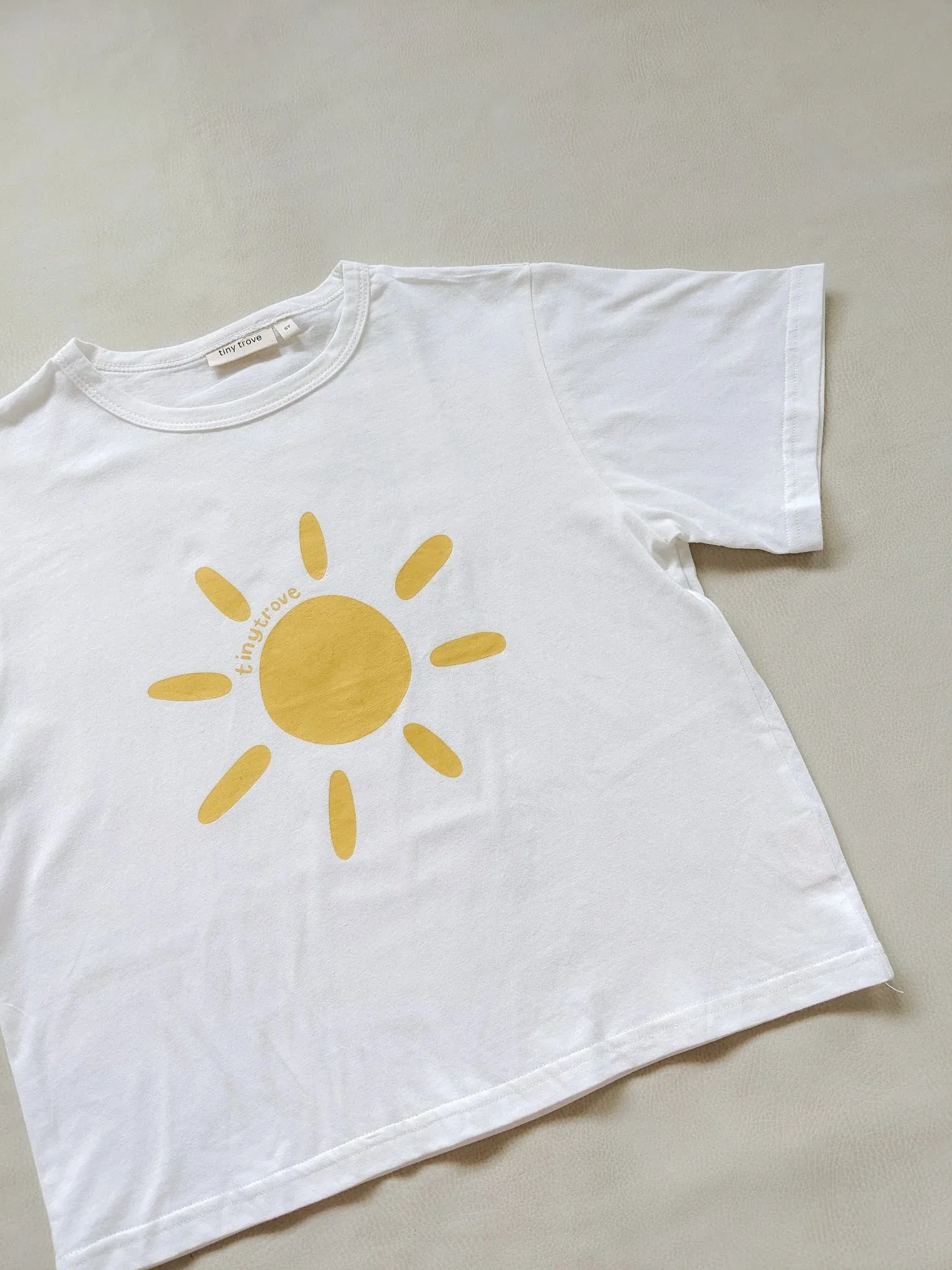 Akio Sunshine Tee