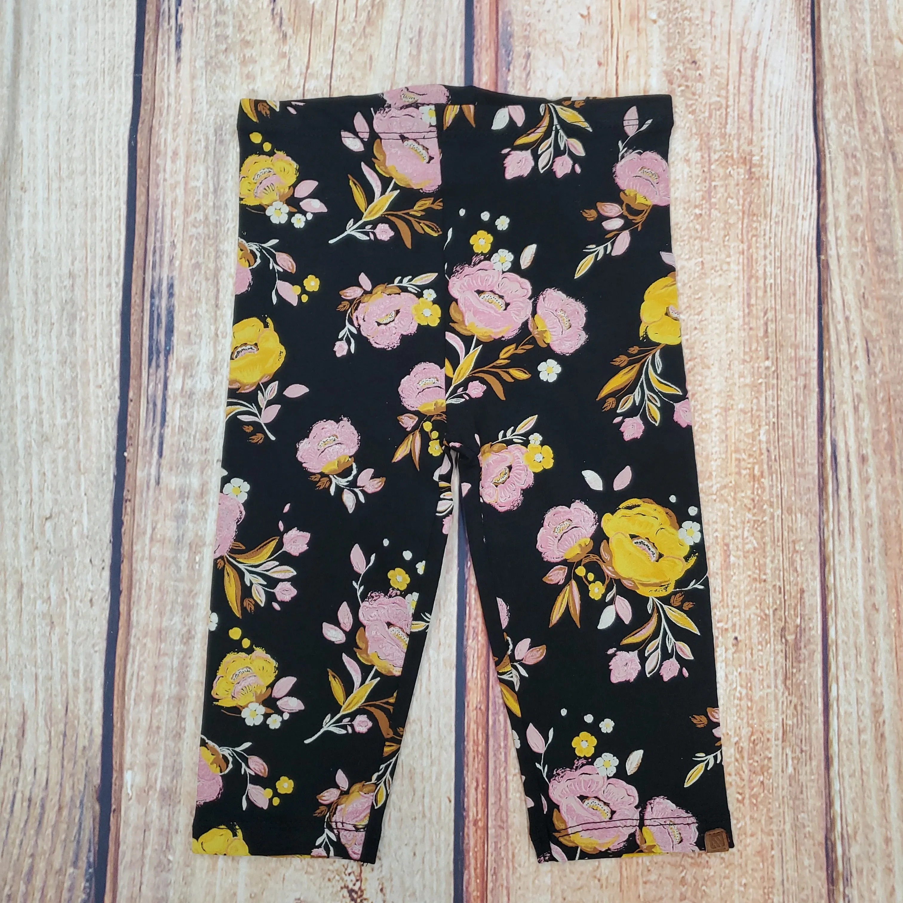 CLEARANCE NORUK 3/4 FLORAL LEGGINGS