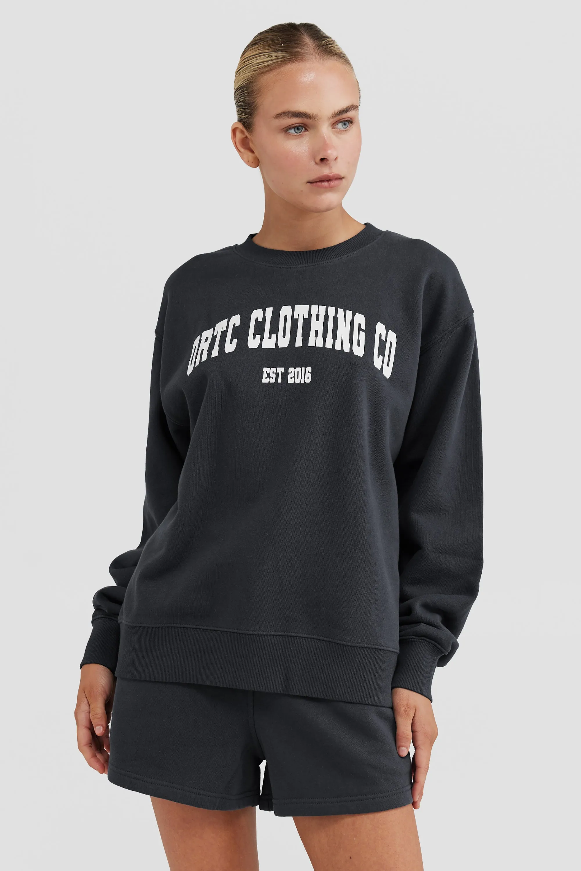 College Logo Crew Washed Black