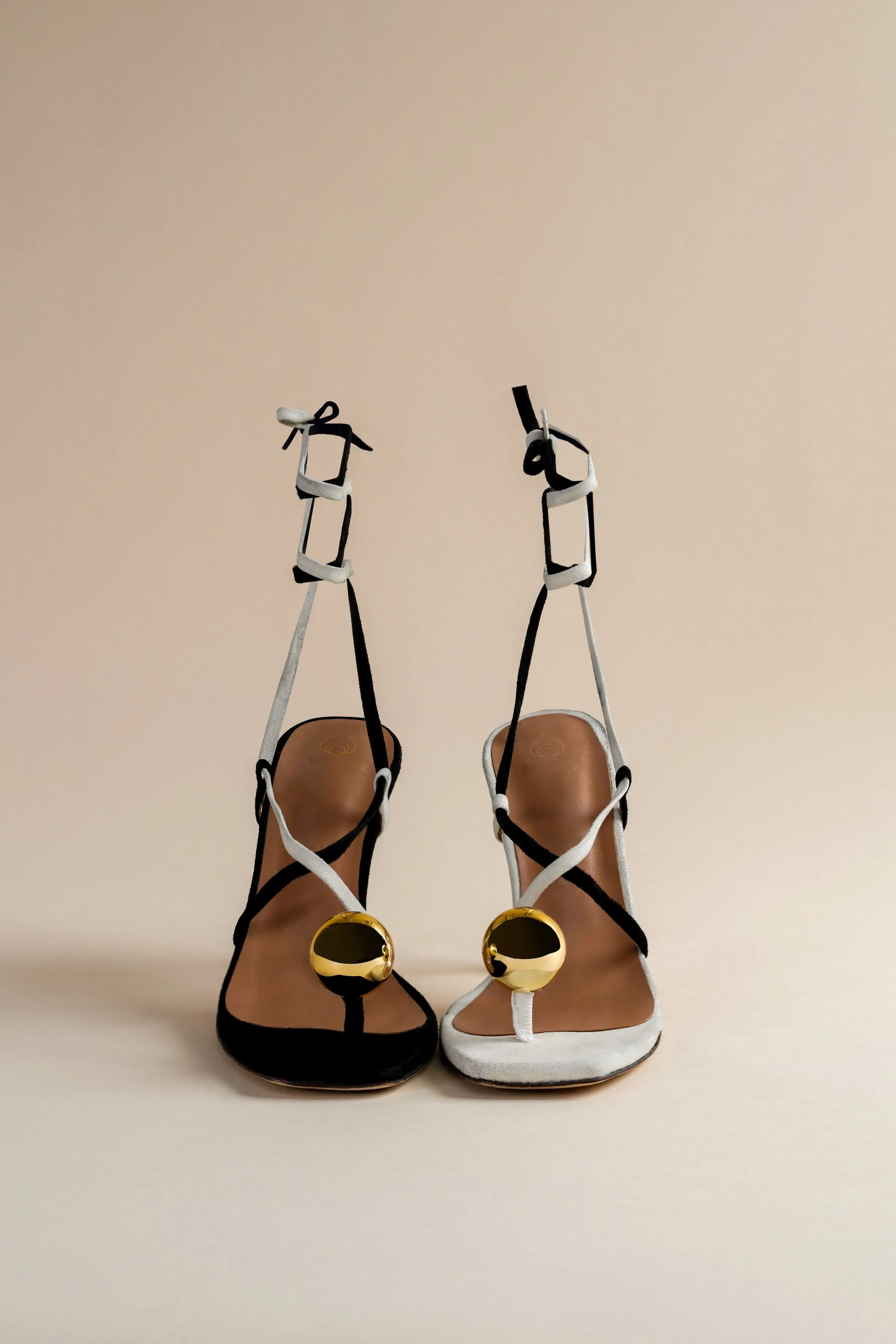 Globe Sandals in Era