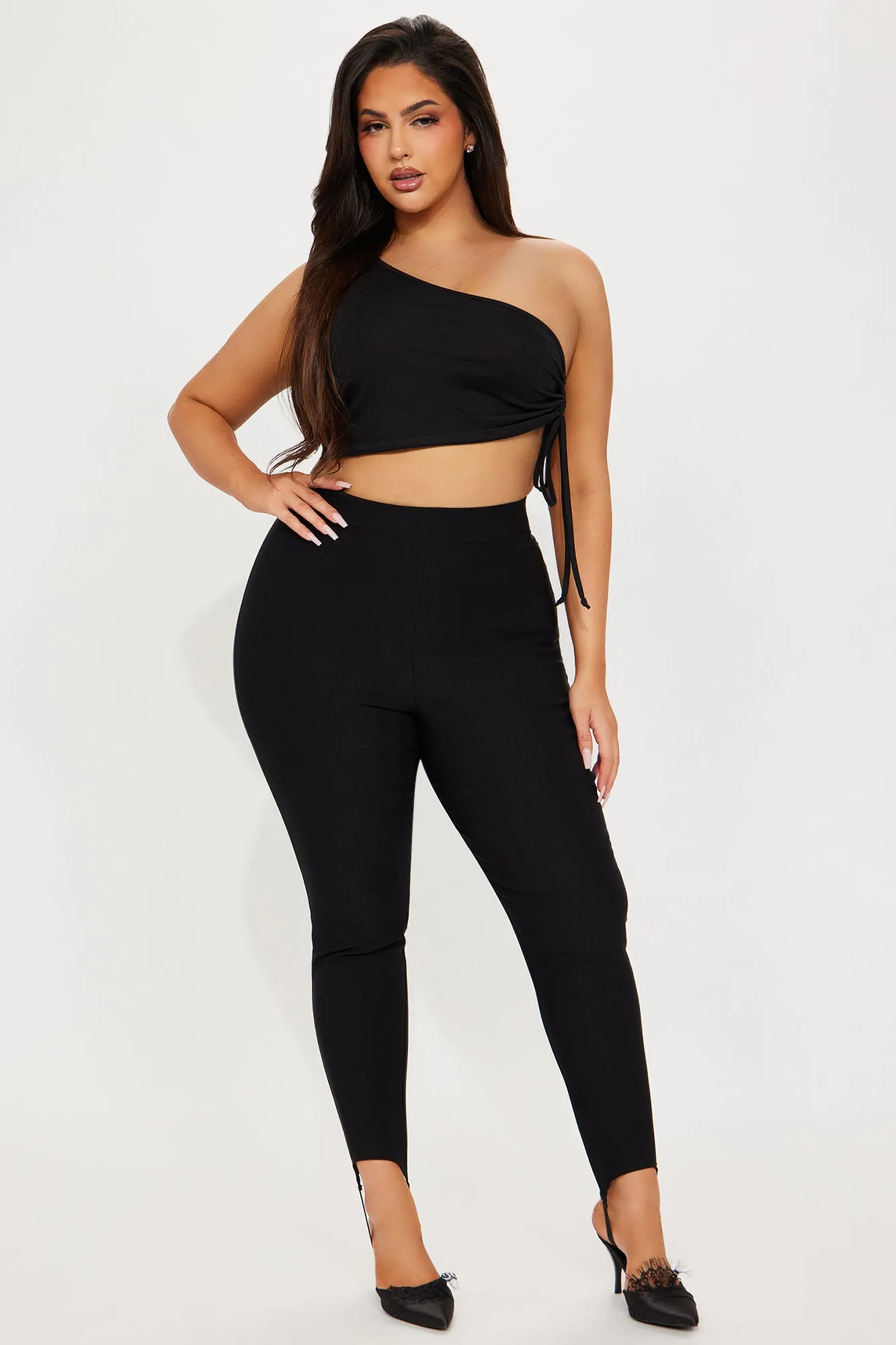 Grab A Drink Stirrup Capri Pant - Black