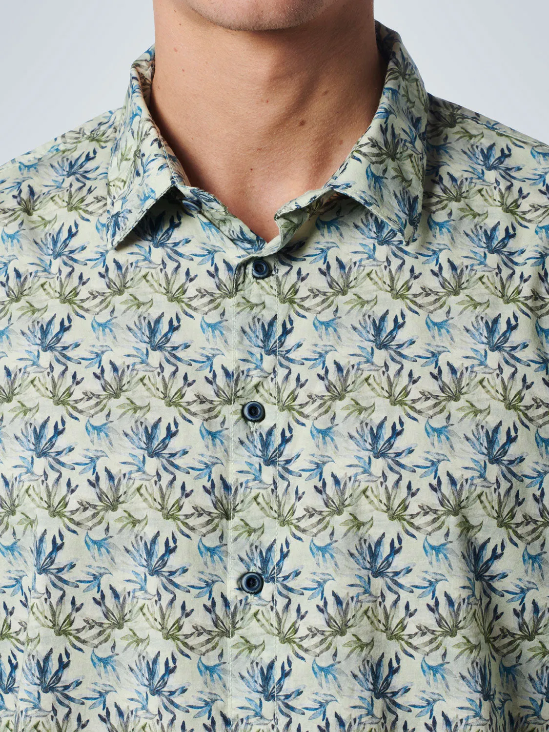 No Excess - Allover Print Stretch Shirt - Light Green