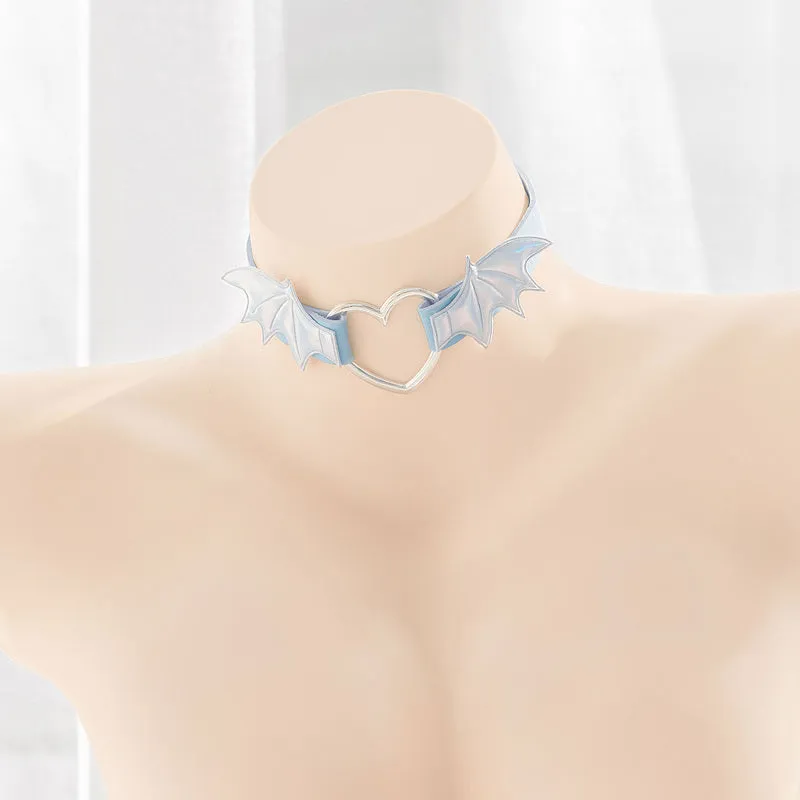 "Bat Wing" Collar