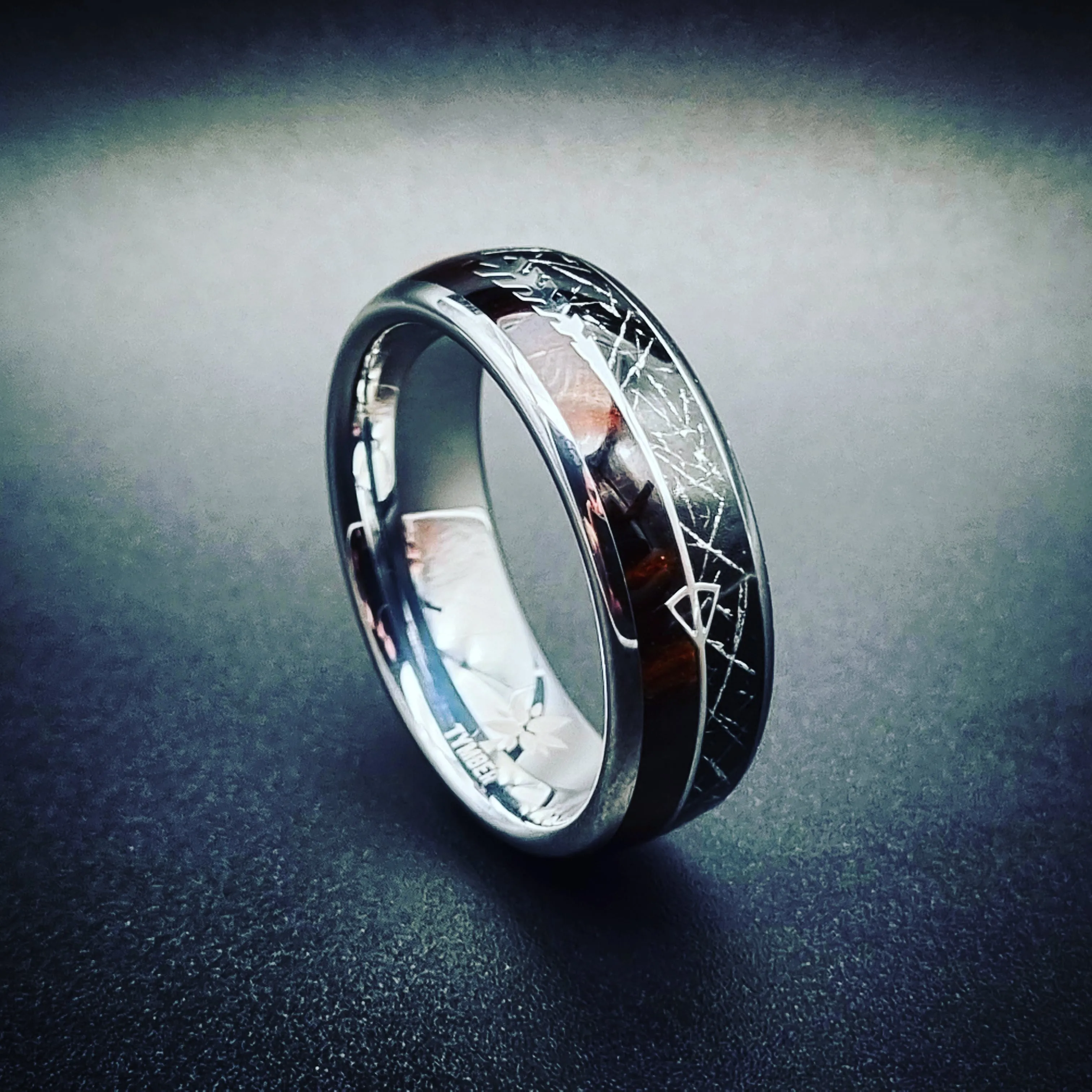 Silver Tungsten Arrow Ring with Koa Wood & Black Meteorite inlay (8mm)