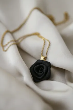 Xenopatra Rose Necklace